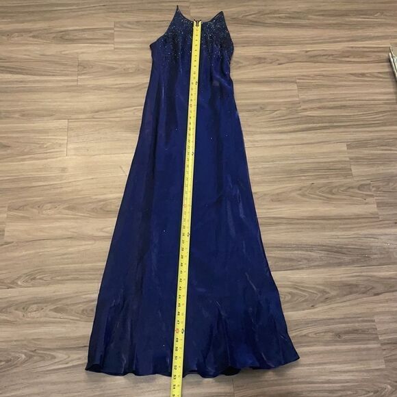 Cachet royal blue beaded evening gown, size 4 1580 - Picture 6 of 12